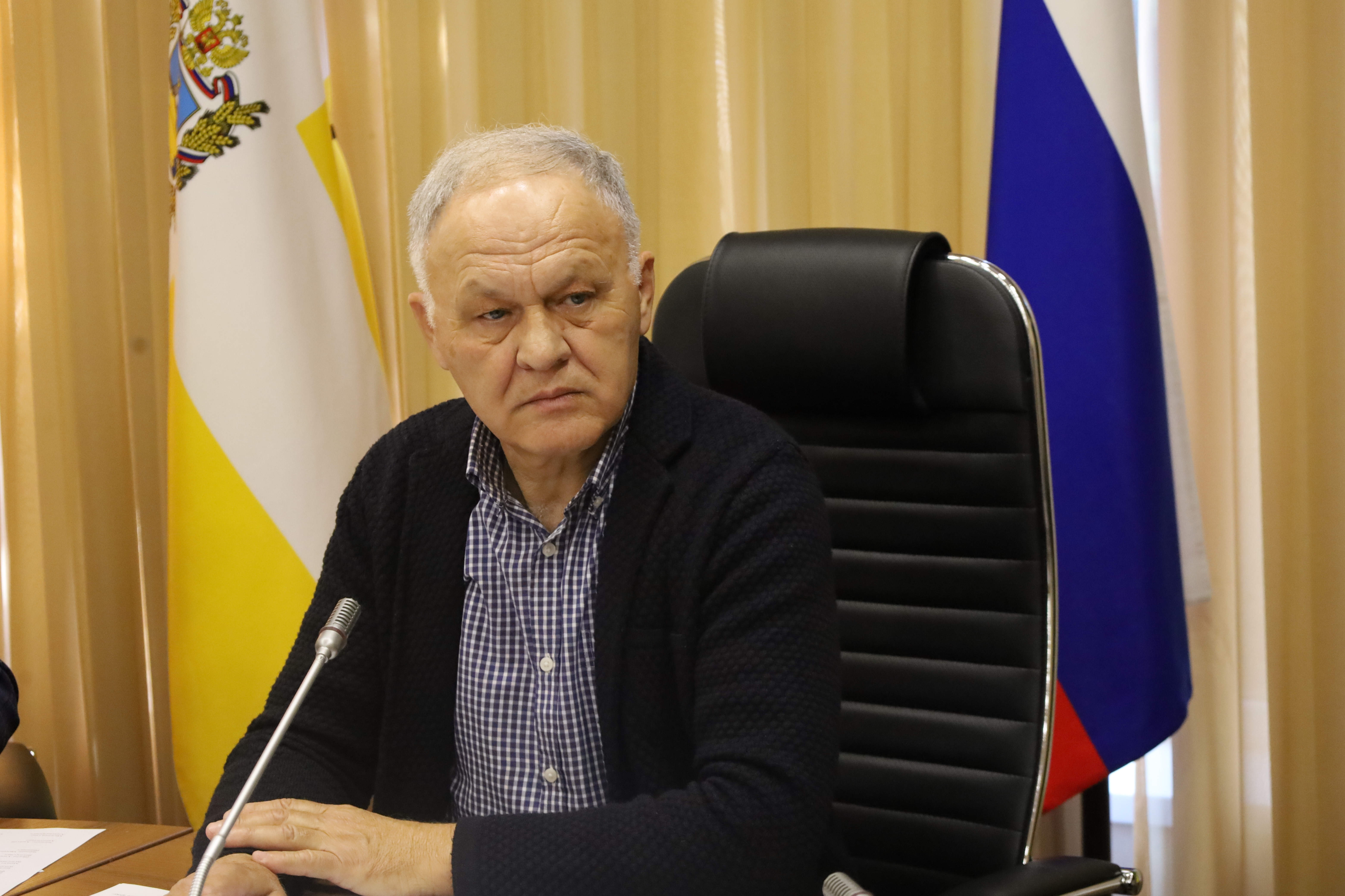 Депутаты держат на особом контроле проведение капремонта в восточных районах края и ситуацию с вывозом ТКО