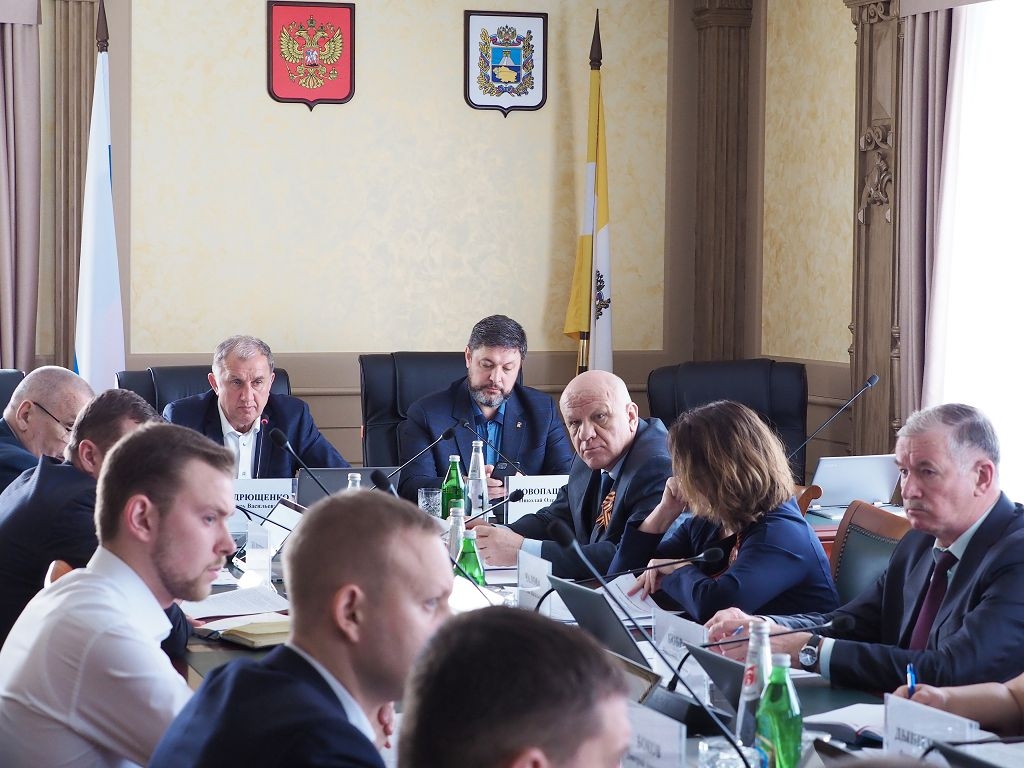 На Ставрополье начнут штрафовать за парковку на газонах