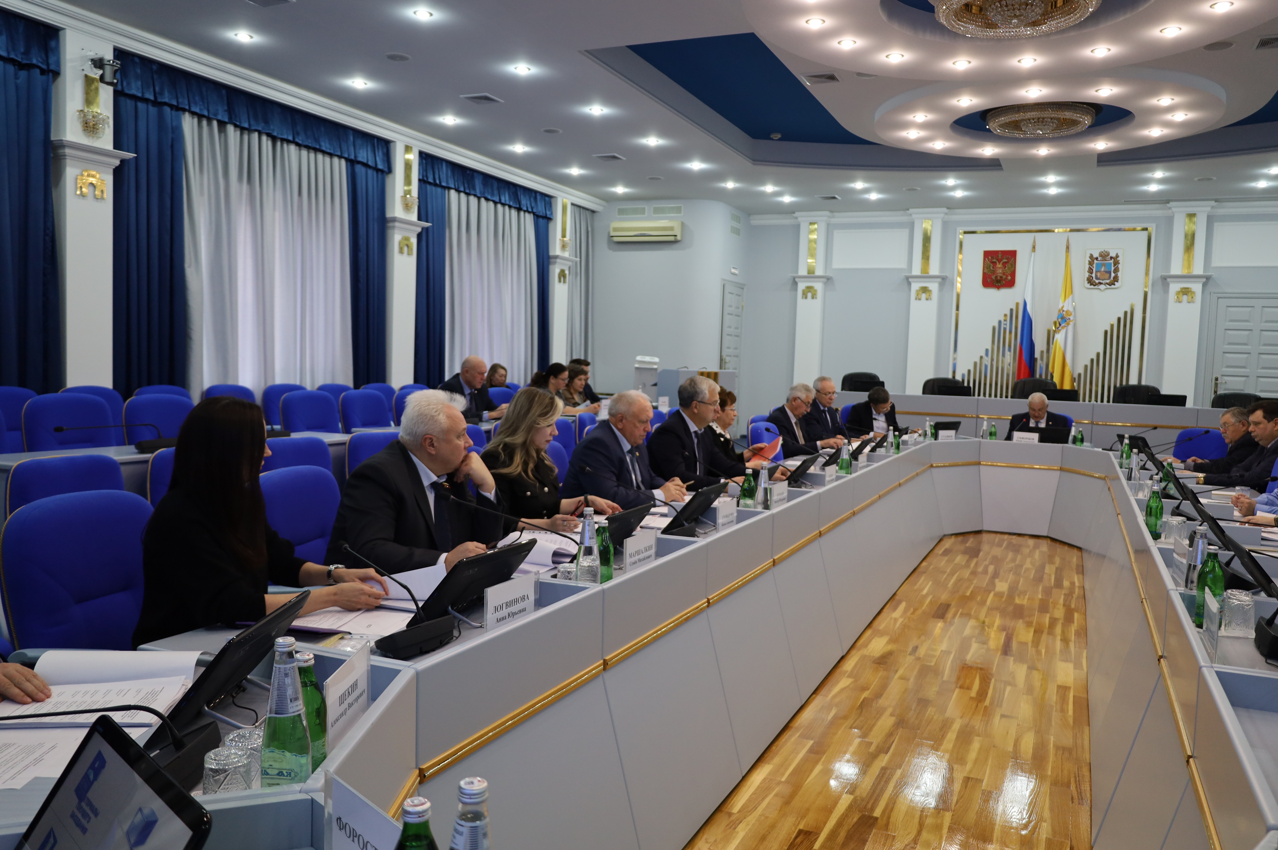 Депутаты работают над корректировками краевого закона о муниципальной службе