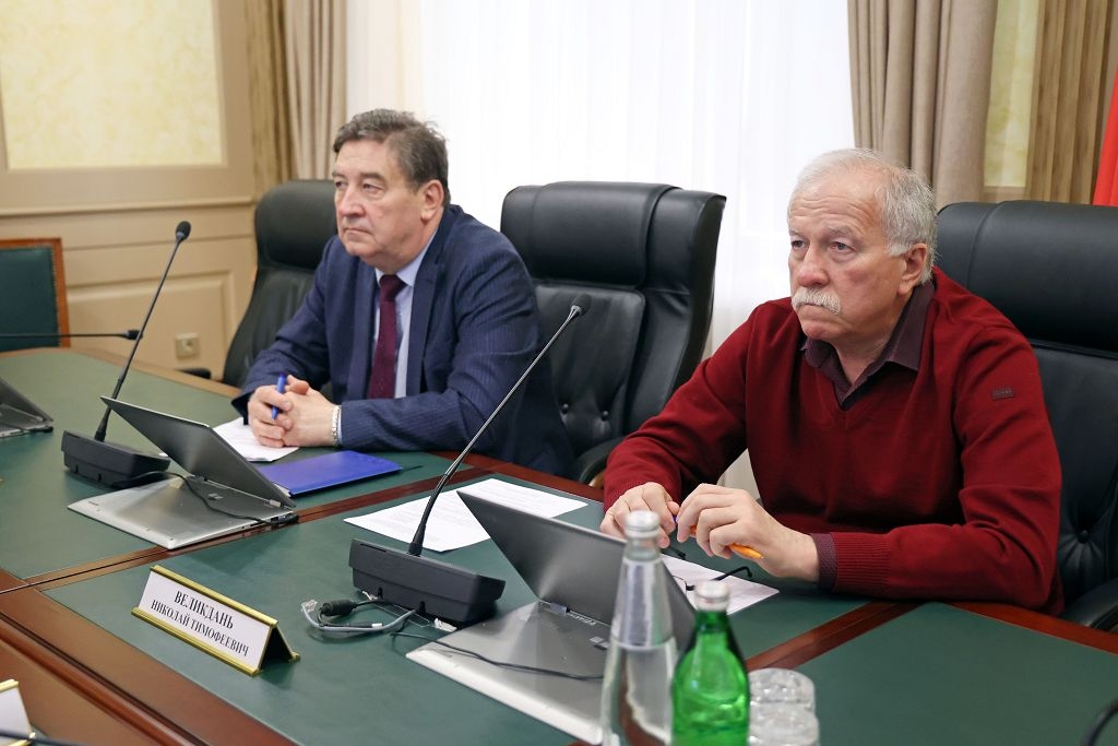 Краевые власти нацелены на оперативную подготовку кадров для предприятий оборонно-промышленного комплекса