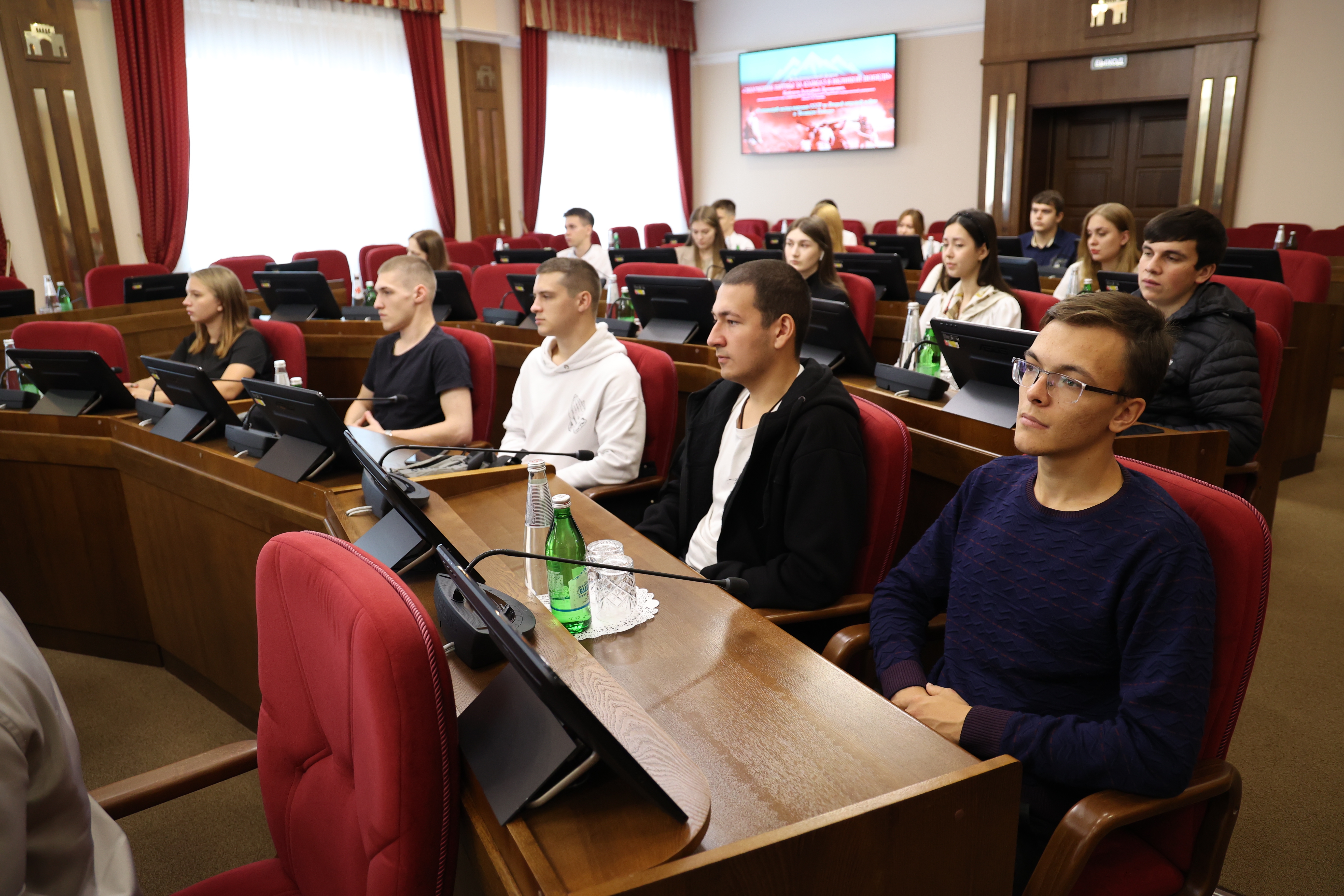 Секционные заседания Форума «Значение Битвы за Кавказ в Великой Победе» состоялись в Думе Ставрополья