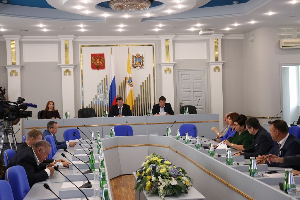 Идёт подготовка к очередному заседанию Думы