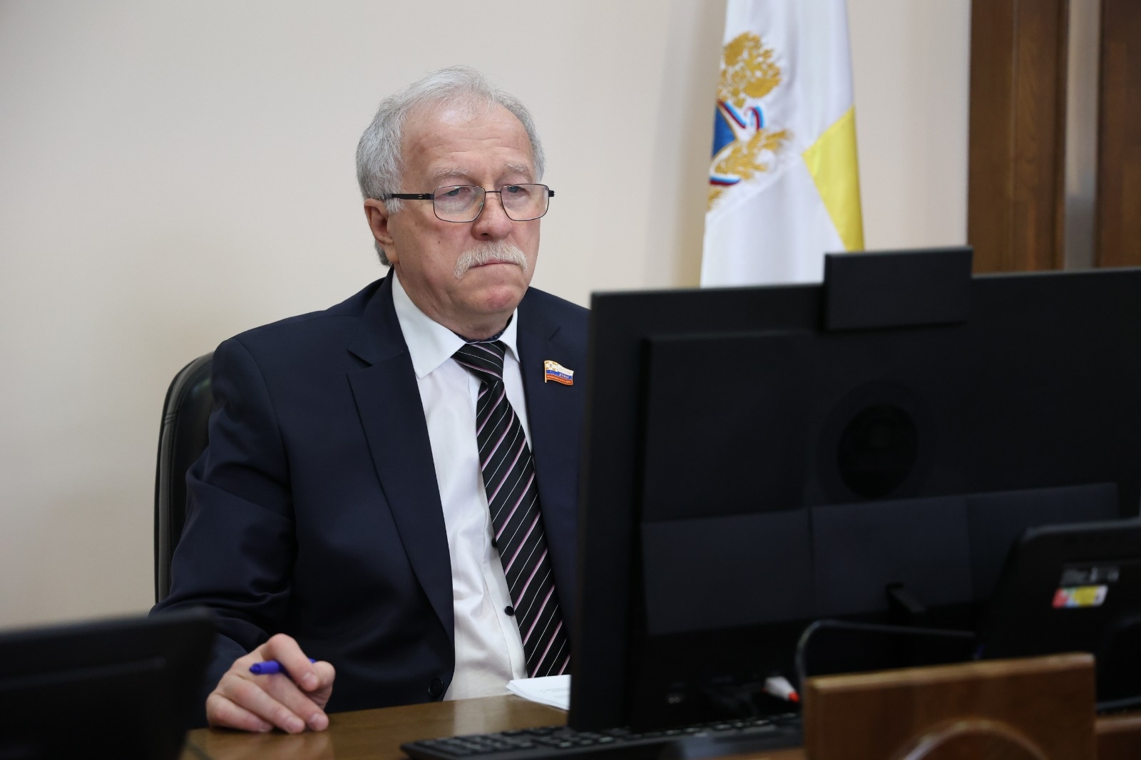 Николай Великдань поручил депутатам проконтролировать ход капремонта ставропольских школ