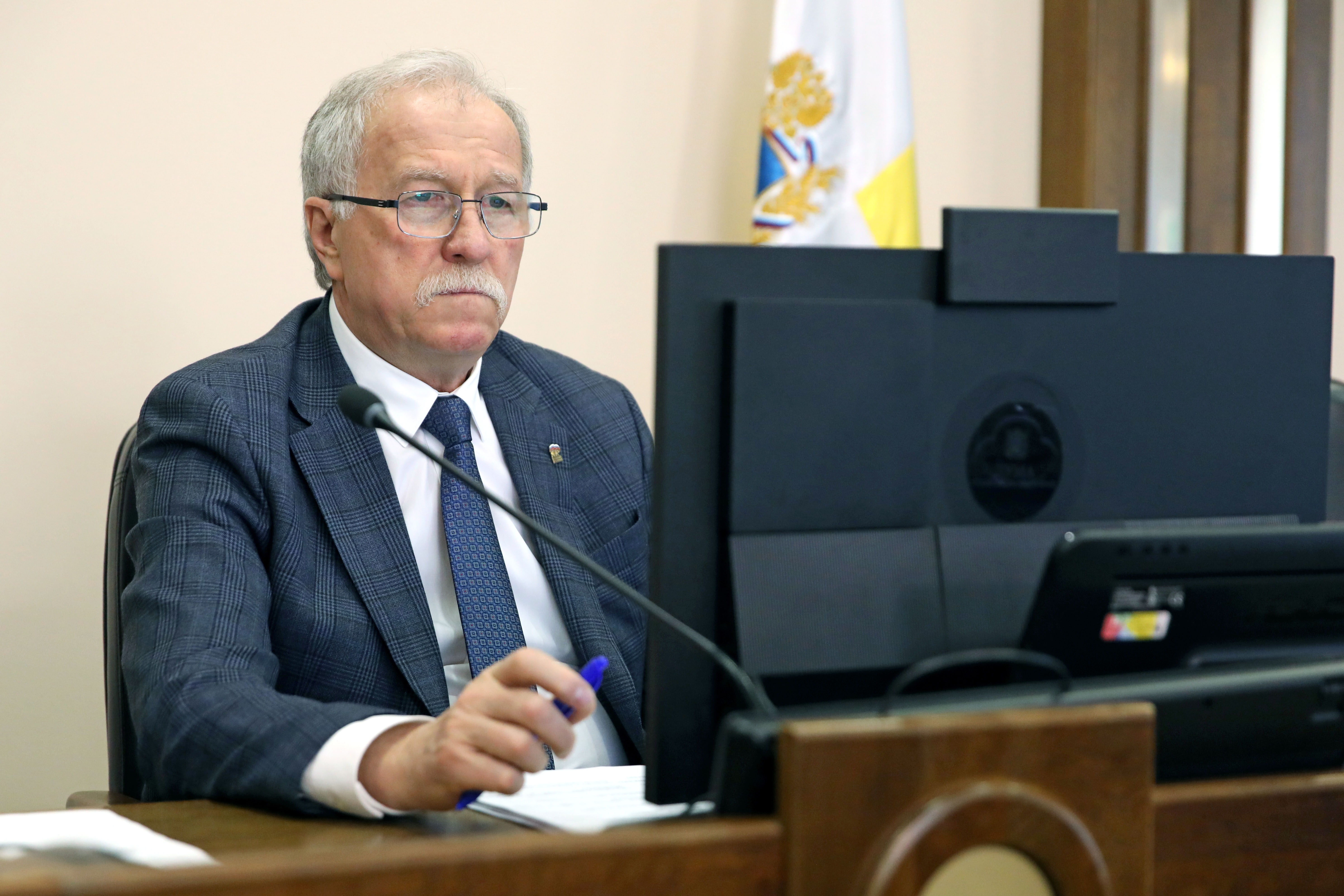 Николай Великдань поручил депутатскому корпусу обеспечить максимальное содействие стабилизации ситуации в экономике края