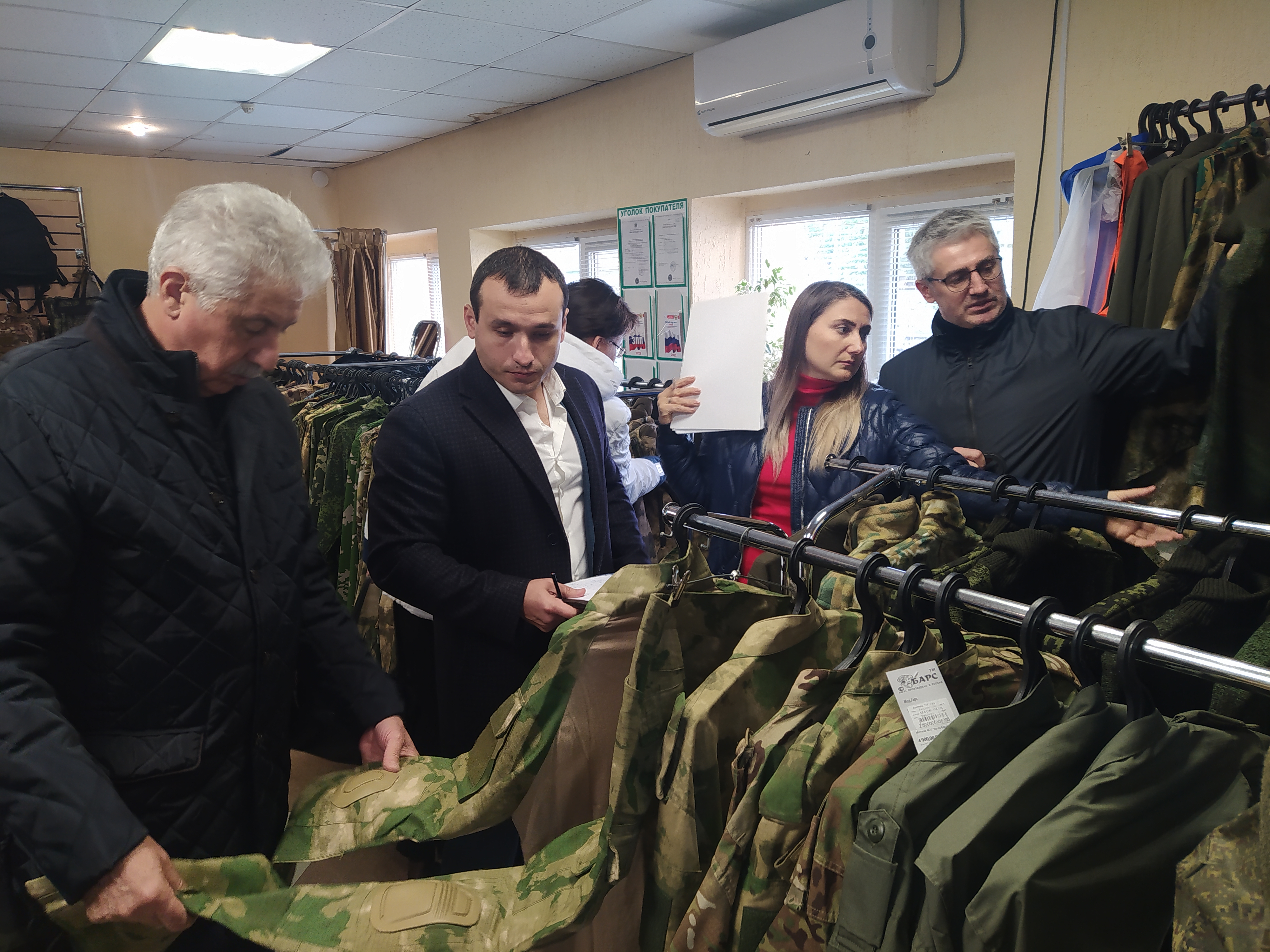 Краевые депутаты проверили динамику цен на армейскую экипировку