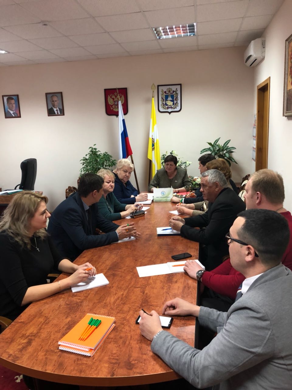 Депутат Думы Ставропольского края Валентина Муравьева провела совещание с общественными помощниками