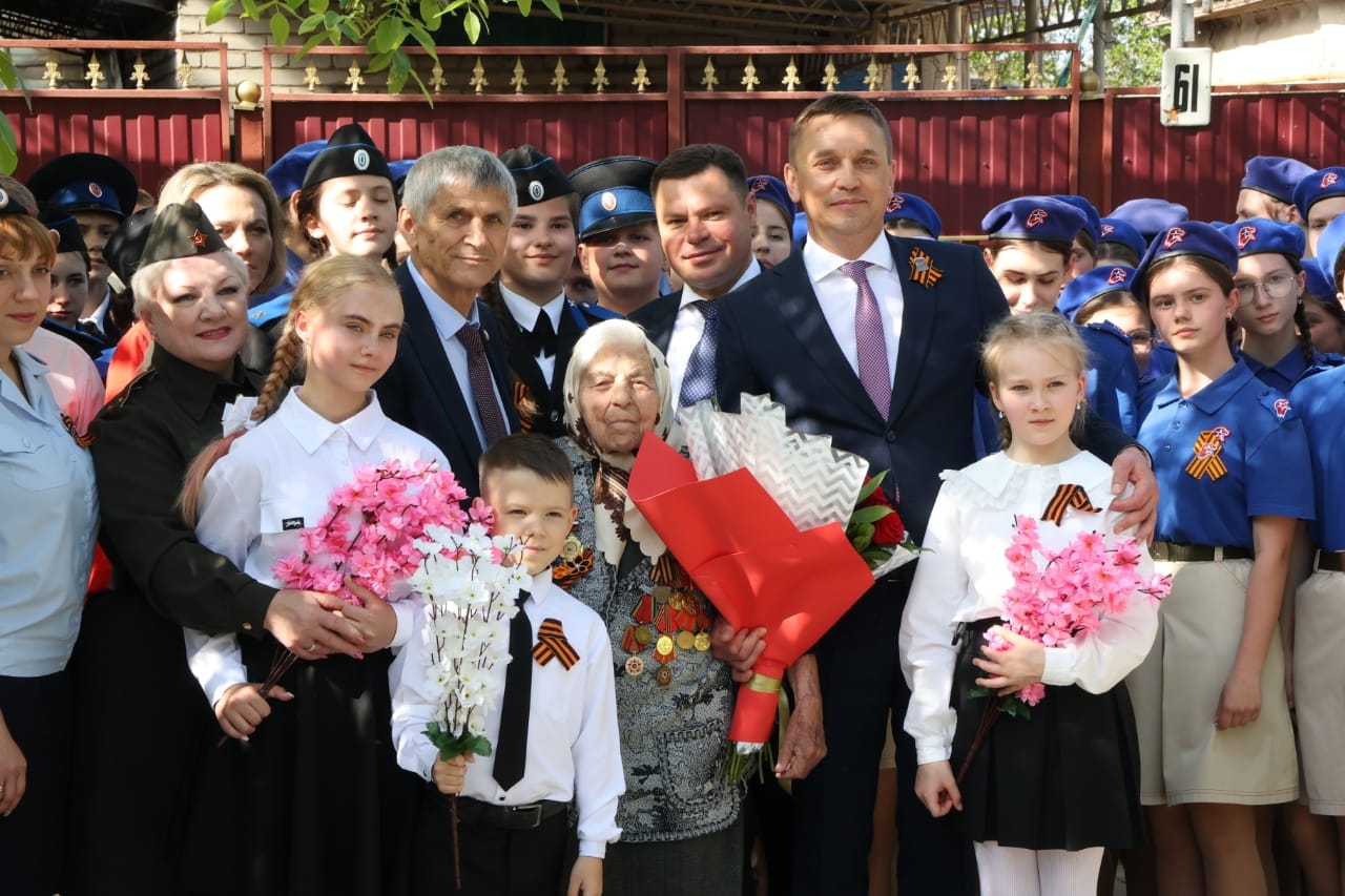 Депутаты поздравили ветеранов Великой Отечественной войны с Днем Победы