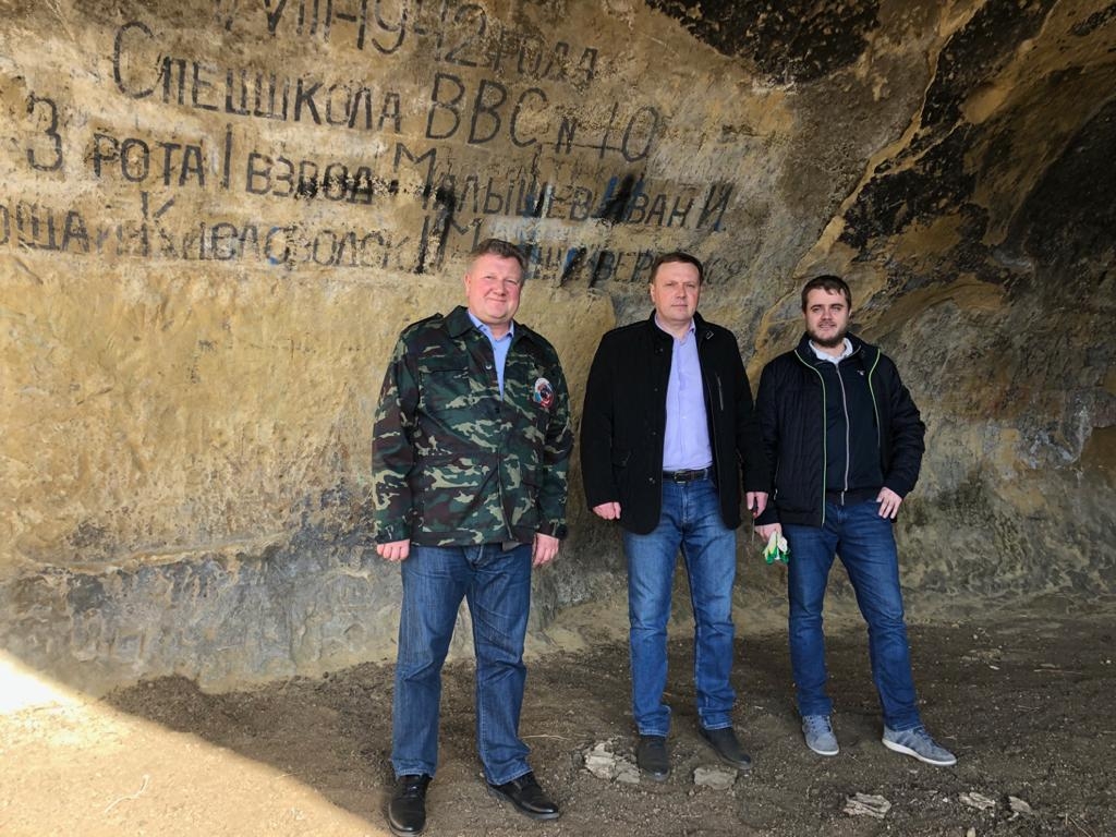 Горы хранят память о героях