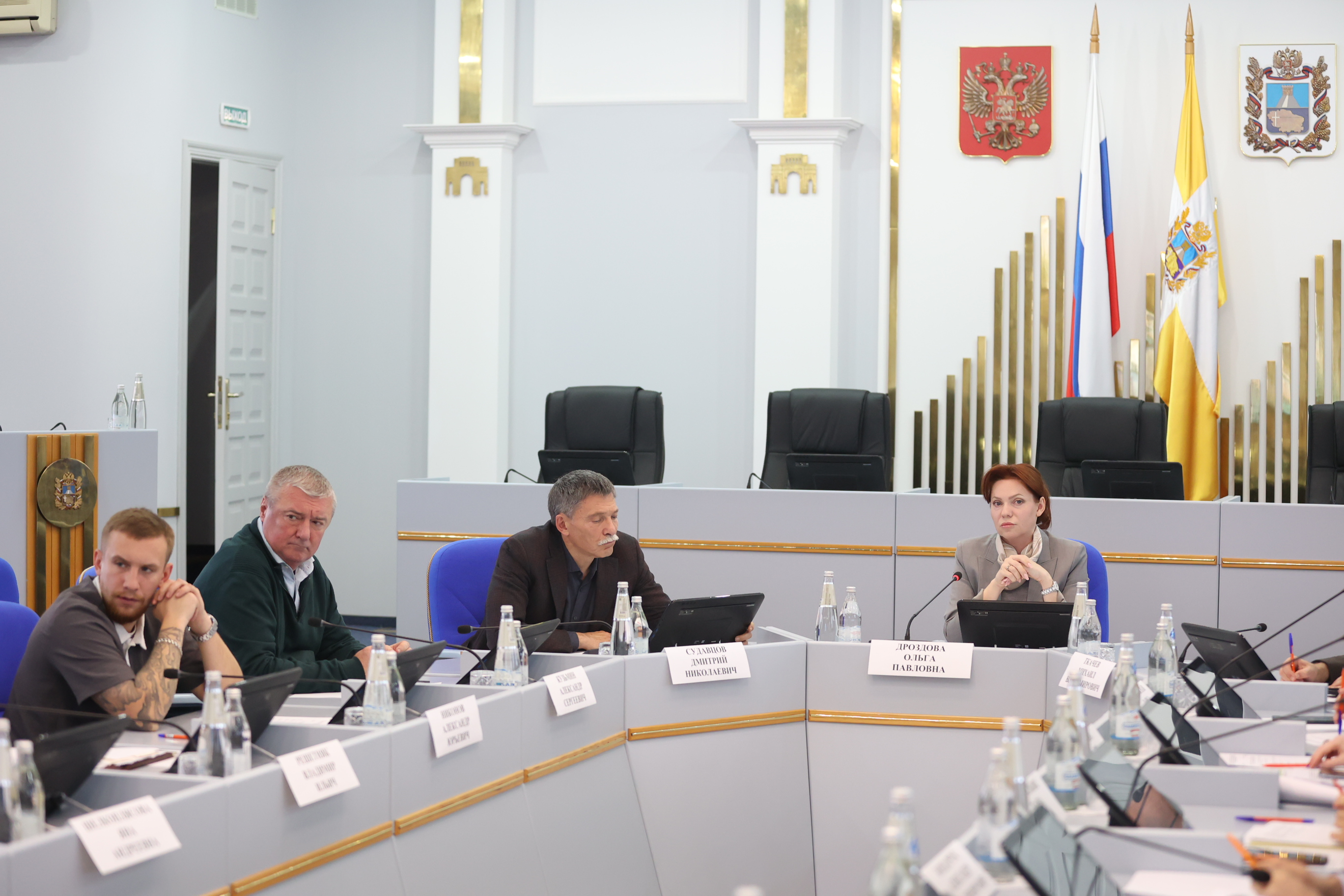 Депутаты продолжают работу над совершенствованием краевого закона о социальной поддержке детей-сирот