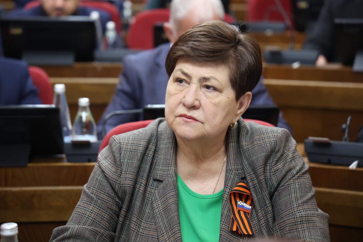 Краевая Дума внесла корректировки в закон о ежемесячном пособии семьям с детьми