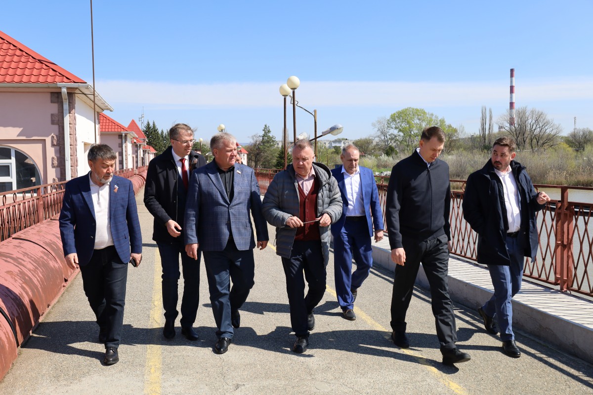 Председатель Комитета Совета Федерации Александр Двойных ознакомился с работой объектов мелиоративного комплекса Ставрополья