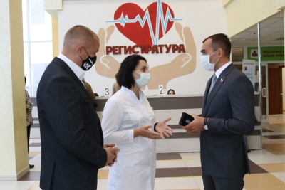 Депутаты Думы Ставрополья вместе с волонтёрами помогают жителям края