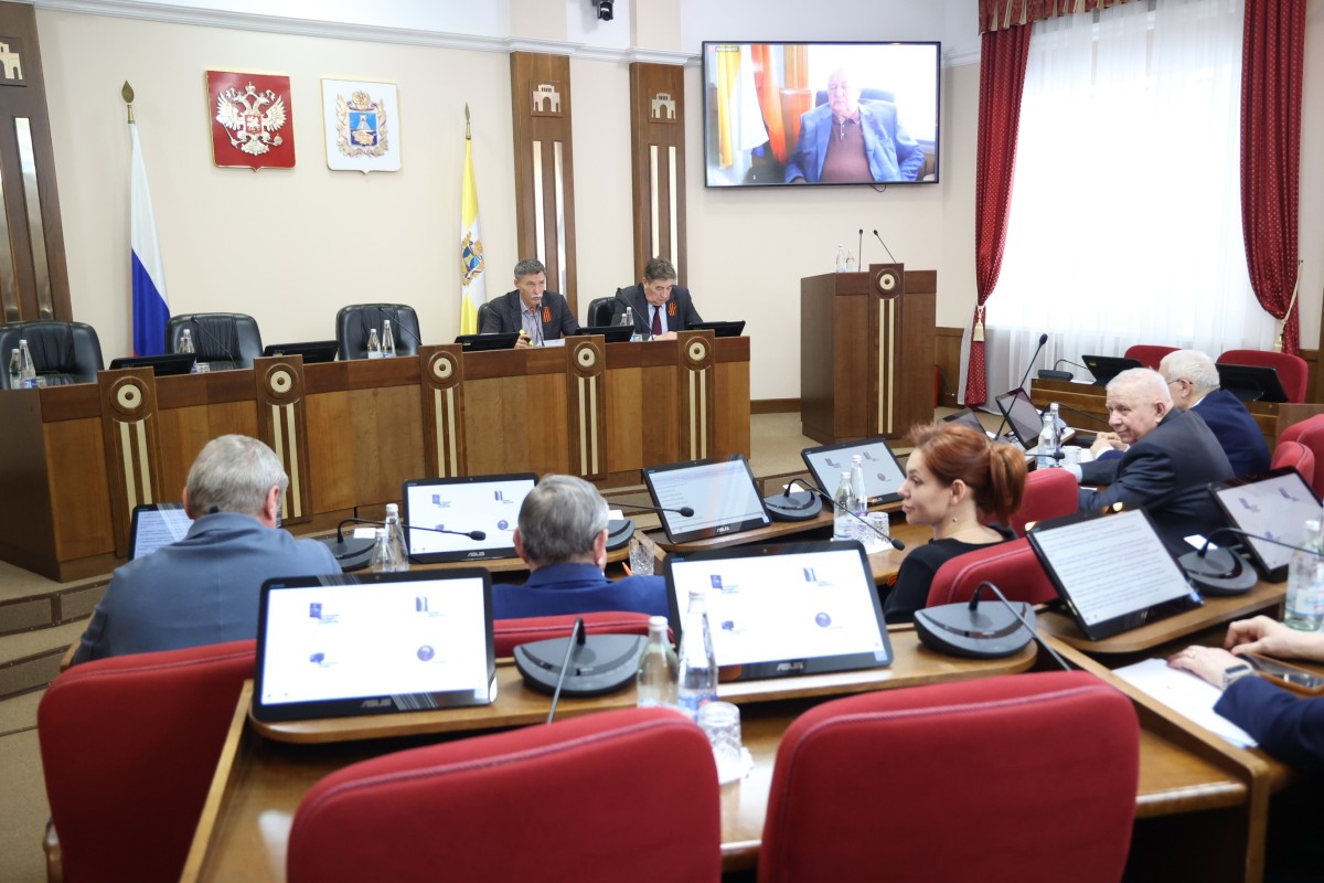 Совет Думы утвердил повестку апрельского заседания